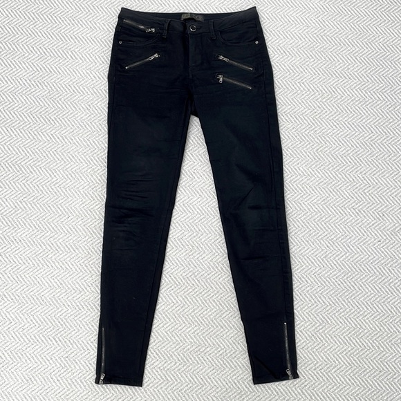 ZARA Black Skinny Jeans with Zippers